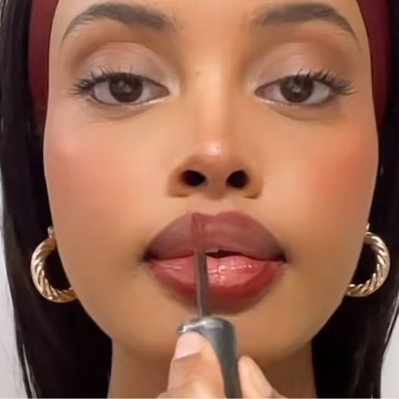 โผ๏ธ LAST ONE ๐ MAKE LOVE TO THE CAMERA a POWDER KISS LIQUID LIPCOLOUR. ** NIB. - Picture 6 of 11